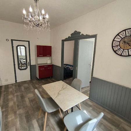 Appartement Chaleureux Dans Le Centre De بزييه المظهر الخارجي الصورة